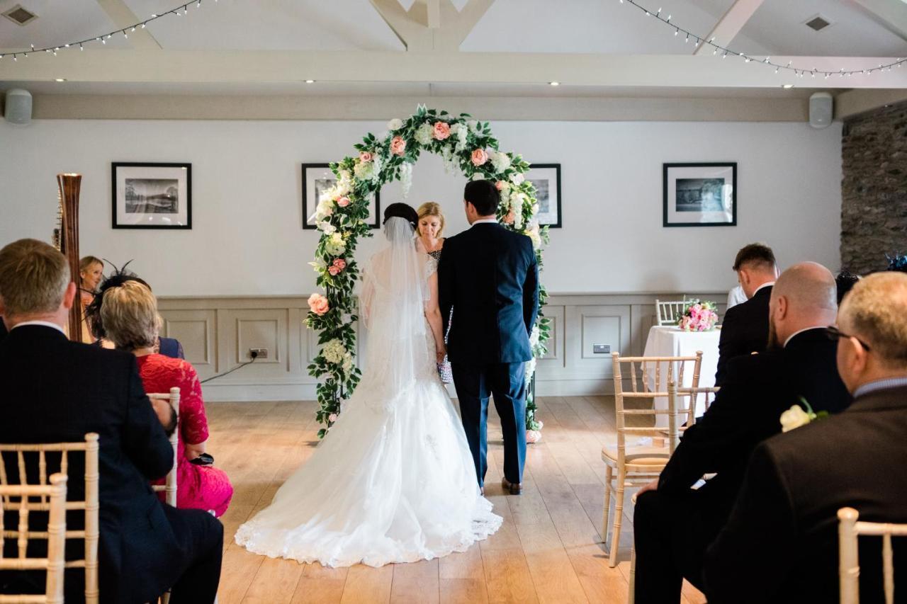 Gwesty'R Emlyn Hotel Newcastle Emlyn Εξωτερικό φωτογραφία