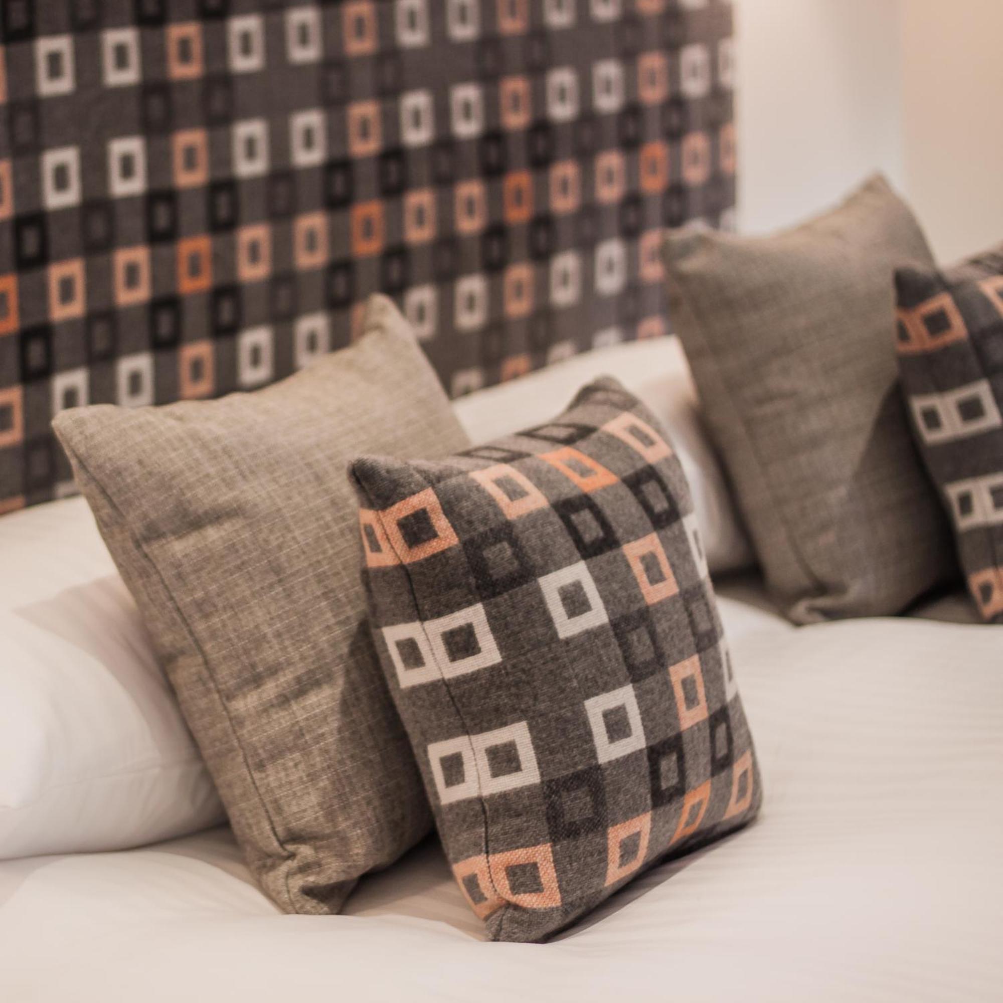 Gwesty'R Emlyn Hotel Newcastle Emlyn Δωμάτιο φωτογραφία