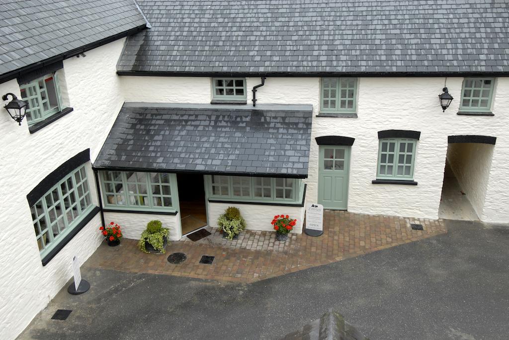 Gwesty'R Emlyn Hotel Newcastle Emlyn Εξωτερικό φωτογραφία