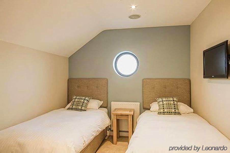 Gwesty'R Emlyn Hotel Newcastle Emlyn Εξωτερικό φωτογραφία
