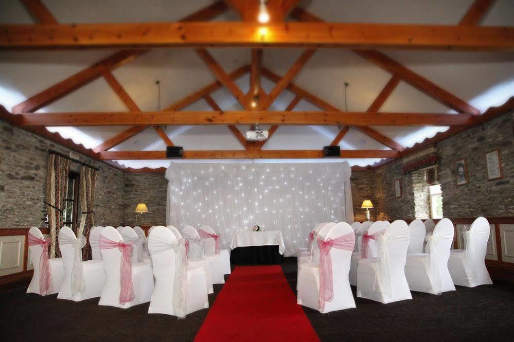 Gwesty'R Emlyn Hotel Newcastle Emlyn Εξωτερικό φωτογραφία