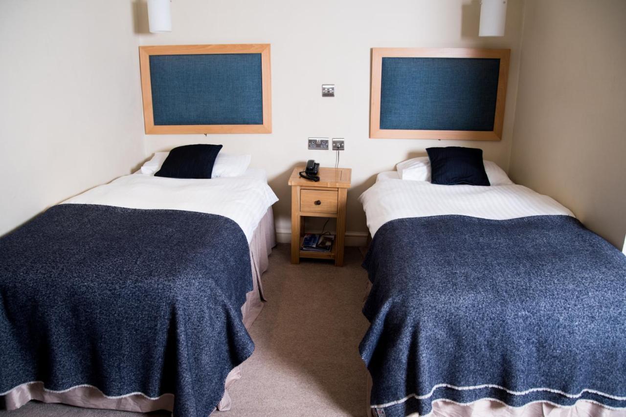 Gwesty'R Emlyn Hotel Newcastle Emlyn Εξωτερικό φωτογραφία
