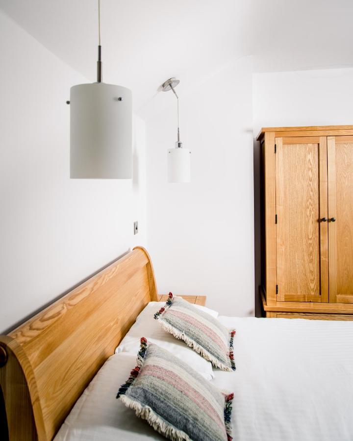 Gwesty'R Emlyn Hotel Newcastle Emlyn Εξωτερικό φωτογραφία