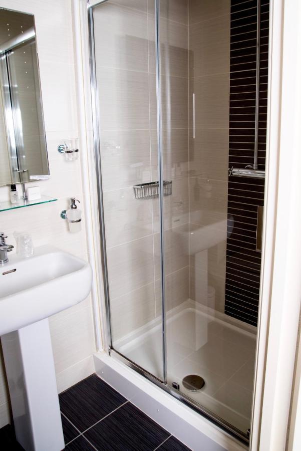 Gwesty'R Emlyn Hotel Newcastle Emlyn Εξωτερικό φωτογραφία
