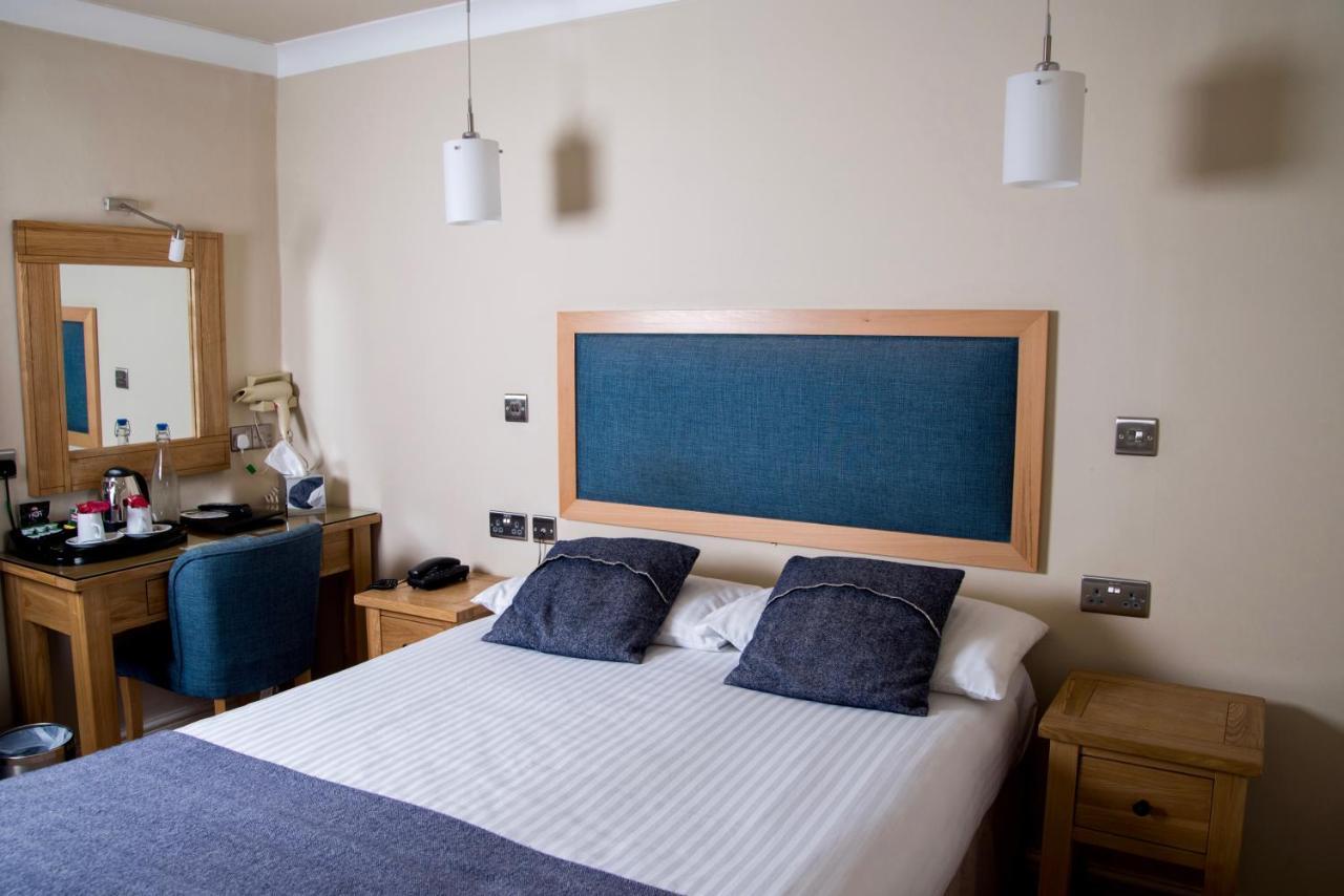 Gwesty'R Emlyn Hotel Newcastle Emlyn Εξωτερικό φωτογραφία